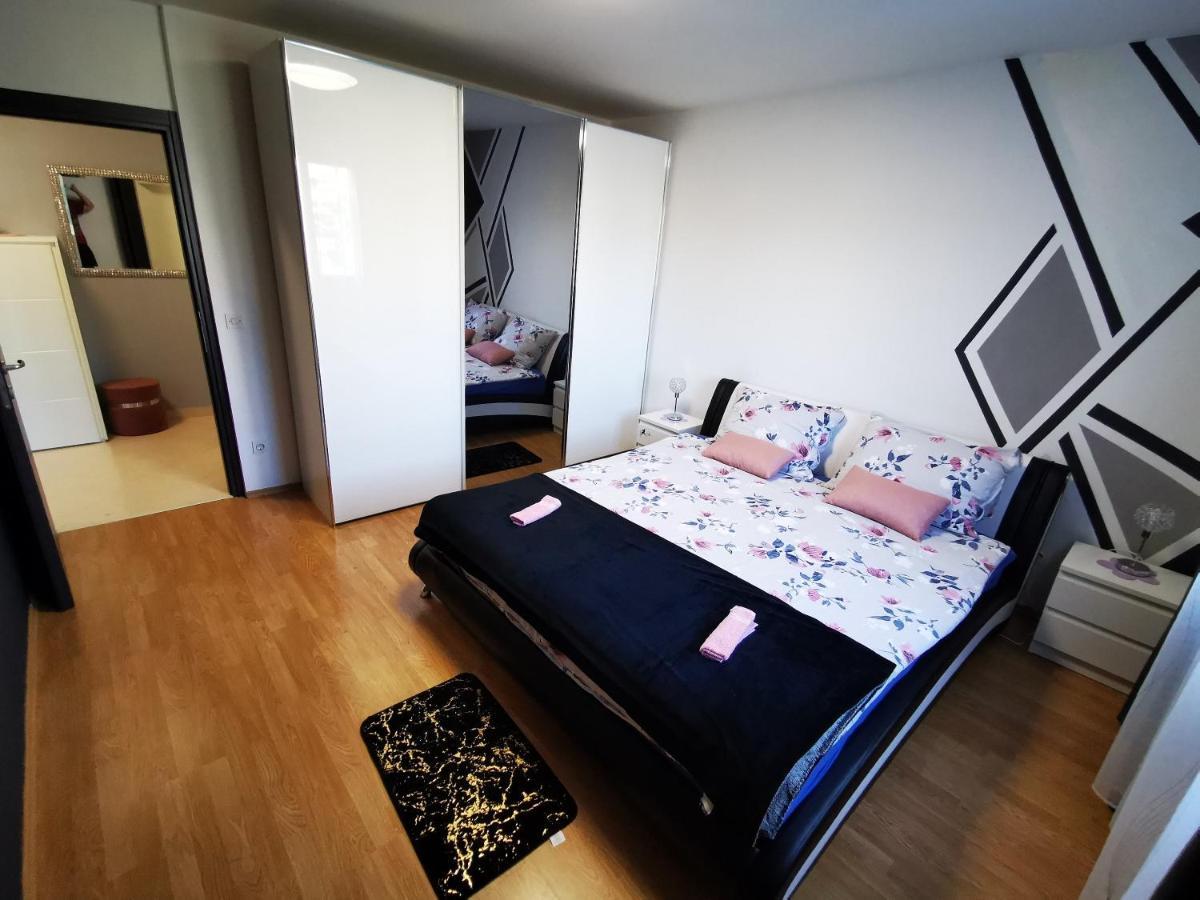 Apartment Tanja Porec Exterior photo